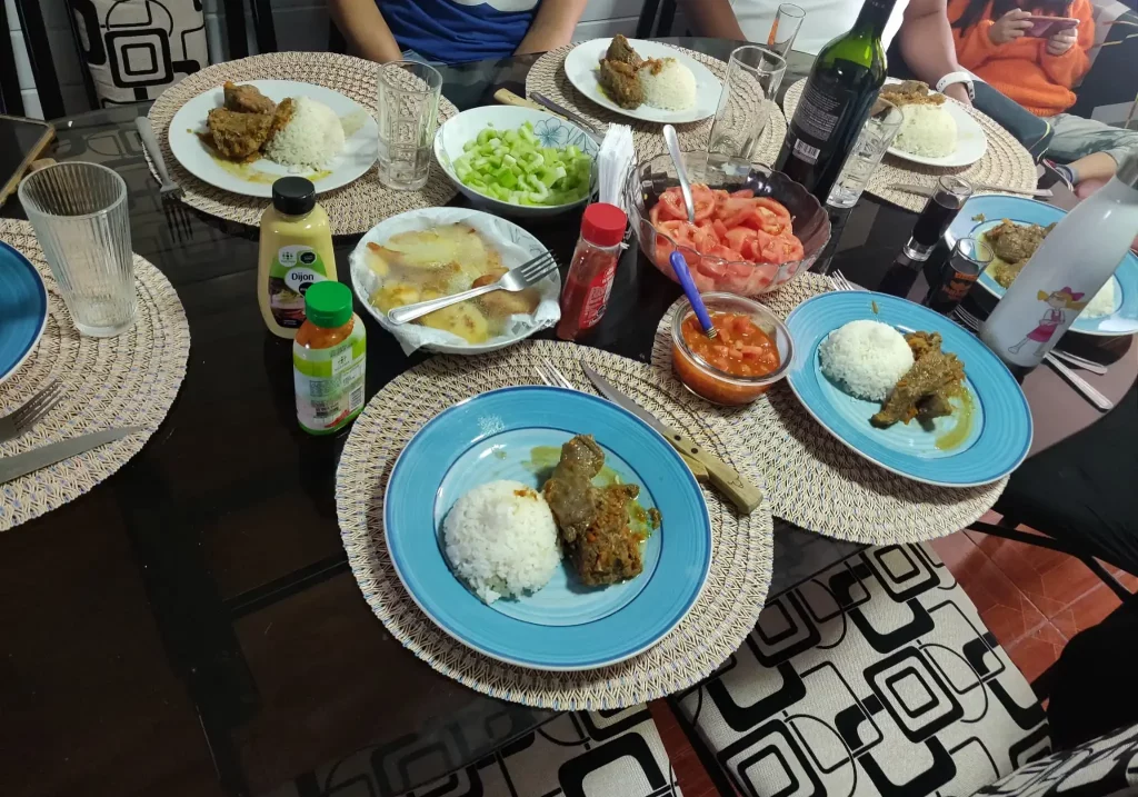 Un autre repas chez les Guevara